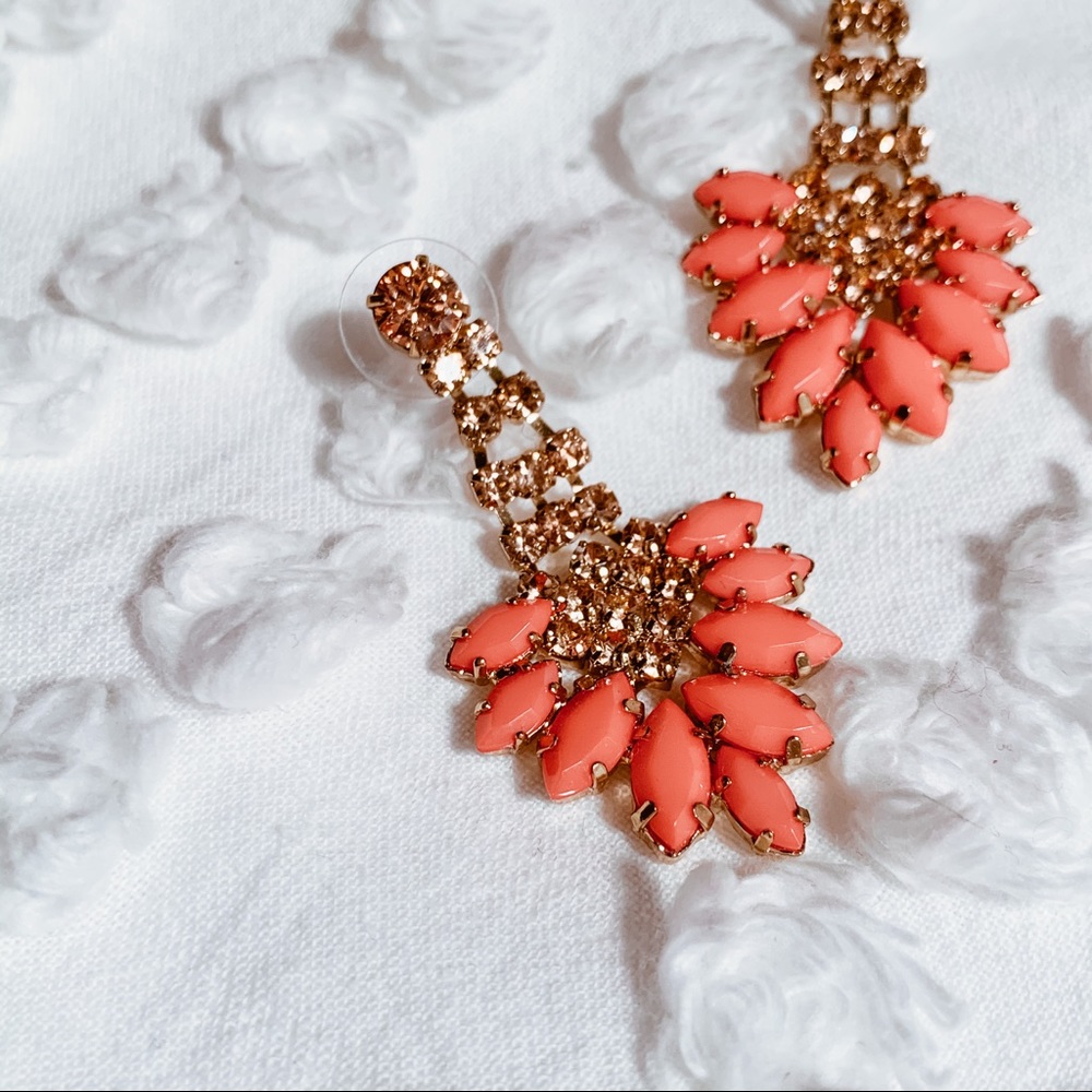 Francesca’s Chandelier Earrings in Rose Gold Coral Pink